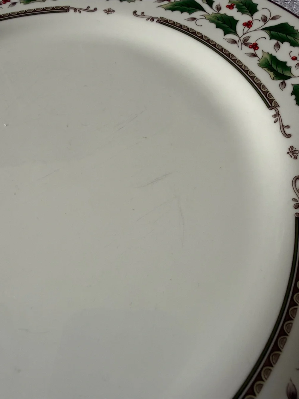 Set of 3 dinner plates Royal Limited Holly Holiday ca 1987 Berry & Leaf pattern